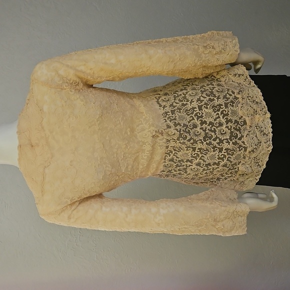 Vintage Ivory Lace V-neck Surplice Top - Picture 7 of 7